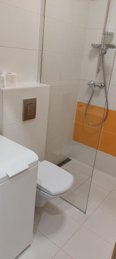 Be My Guest- Fontany Luxury Apartment Metro Wi-Fi Free Parking Zone Warsawa Bagian luar foto